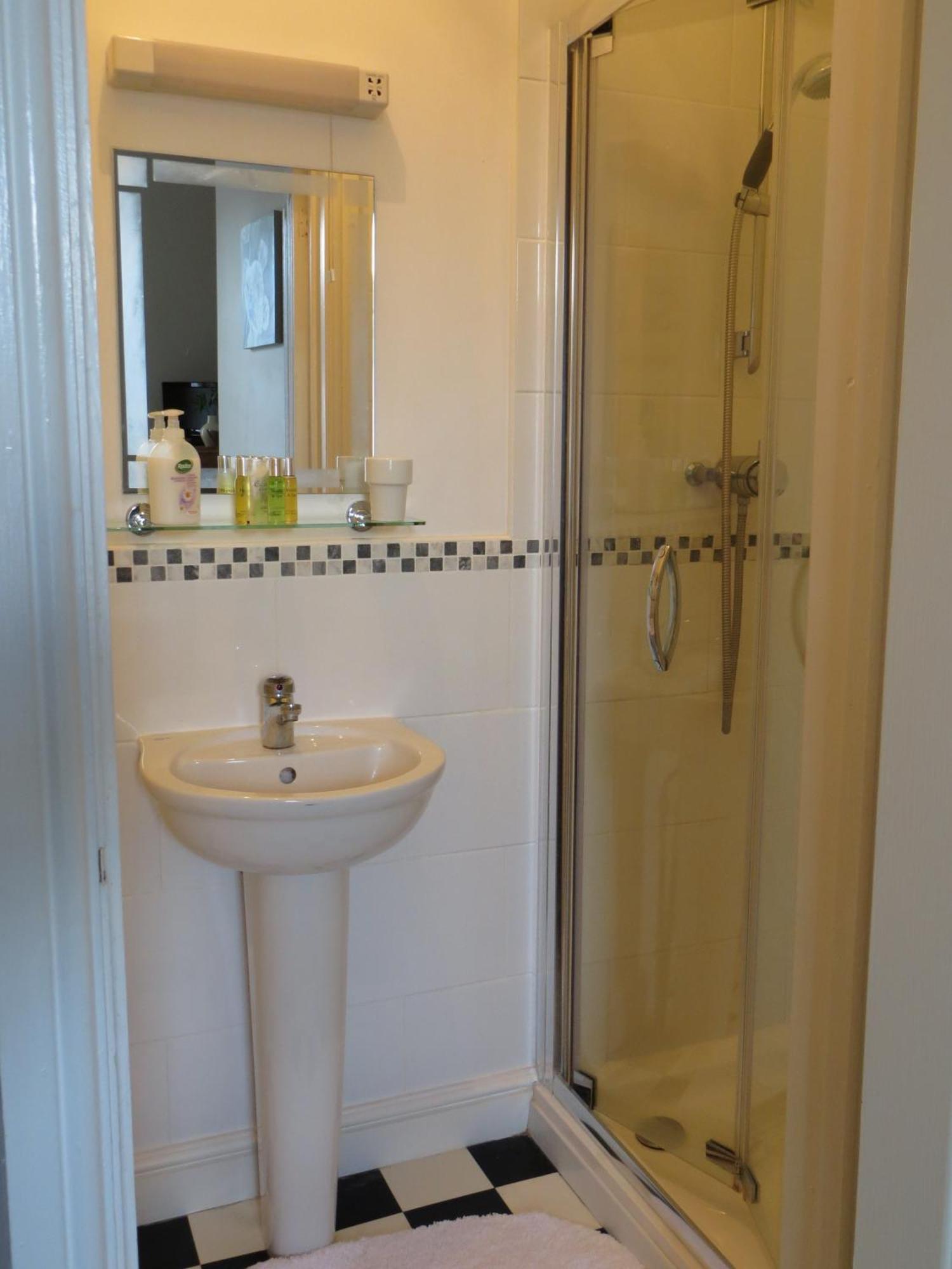 Avondale Guest House Йорк Экстерьер фото