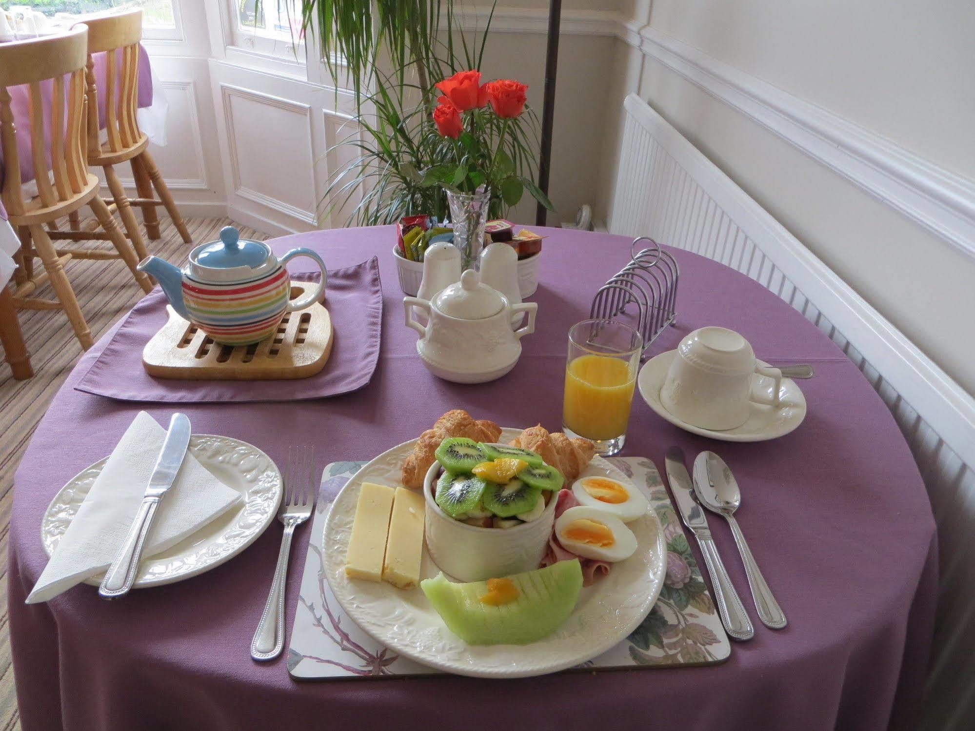Avondale Guest House Йорк Экстерьер фото