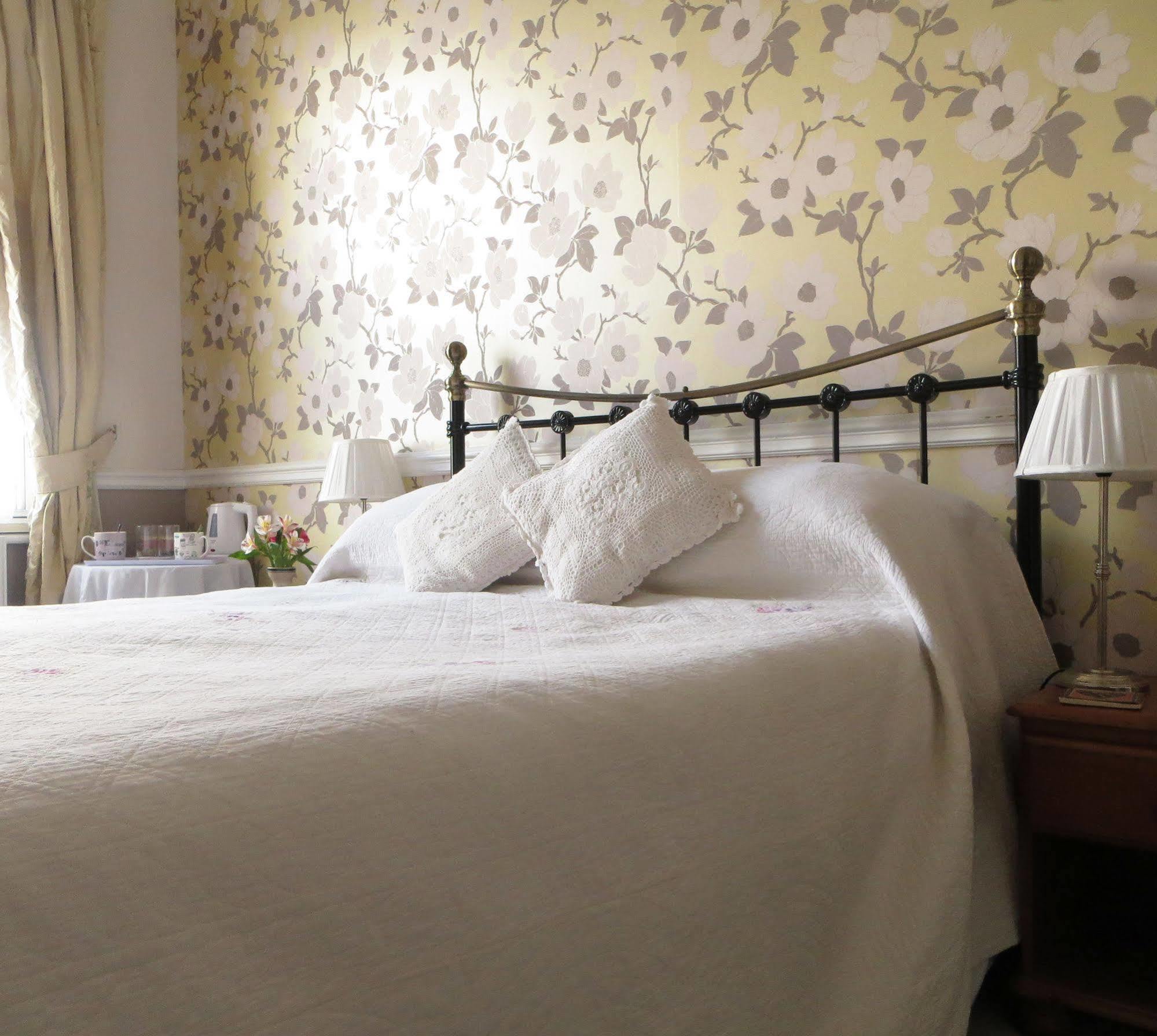 Avondale Guest House Йорк Экстерьер фото