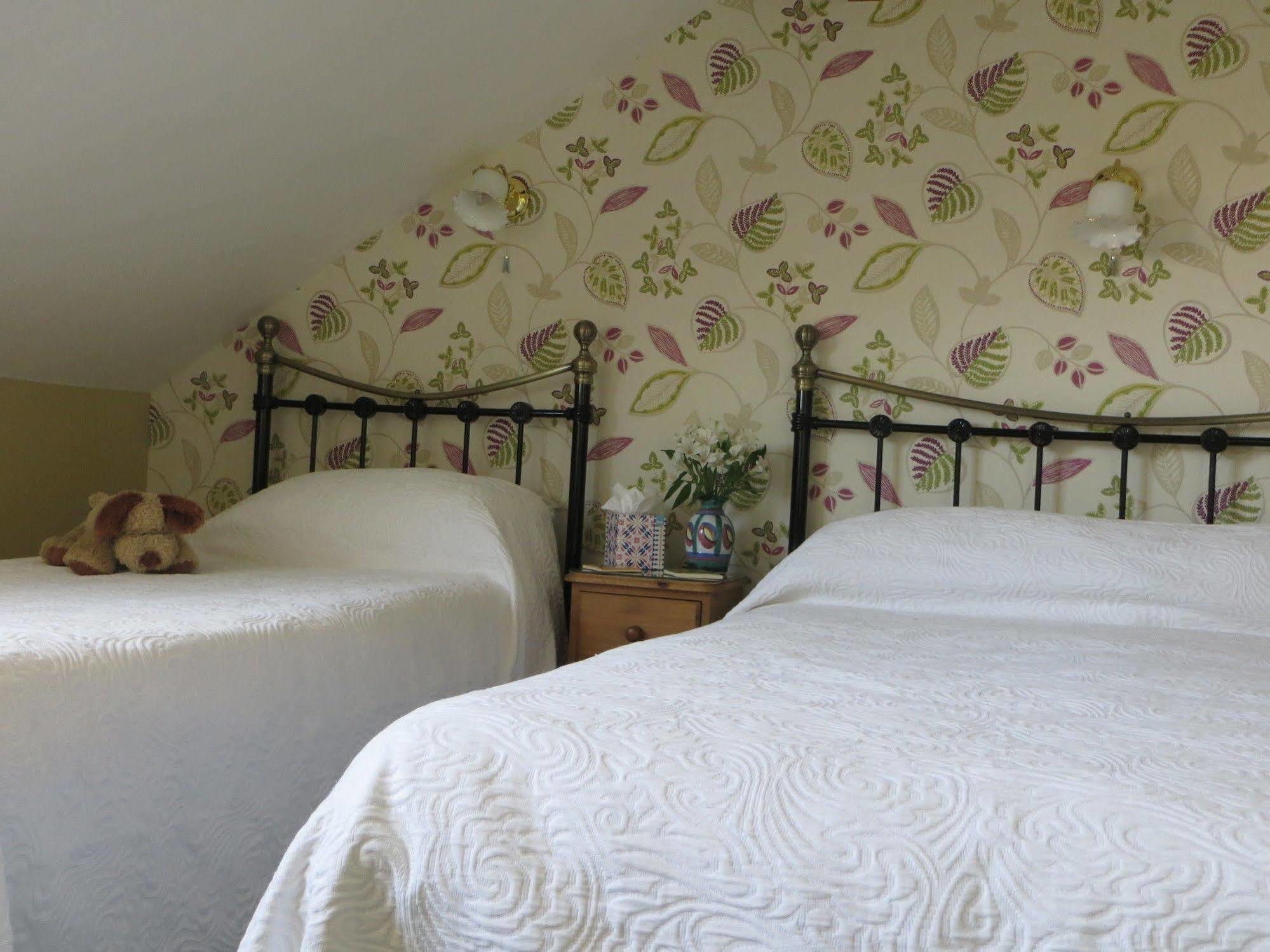 Avondale Guest House Йорк Экстерьер фото