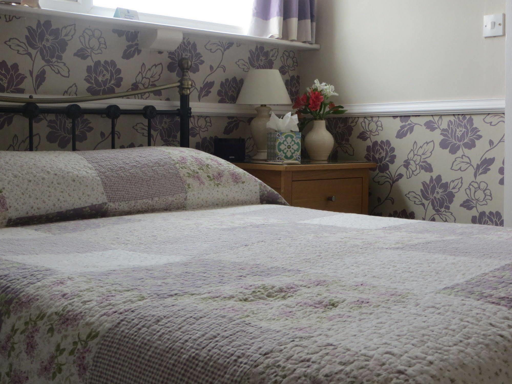 Avondale Guest House Йорк Экстерьер фото