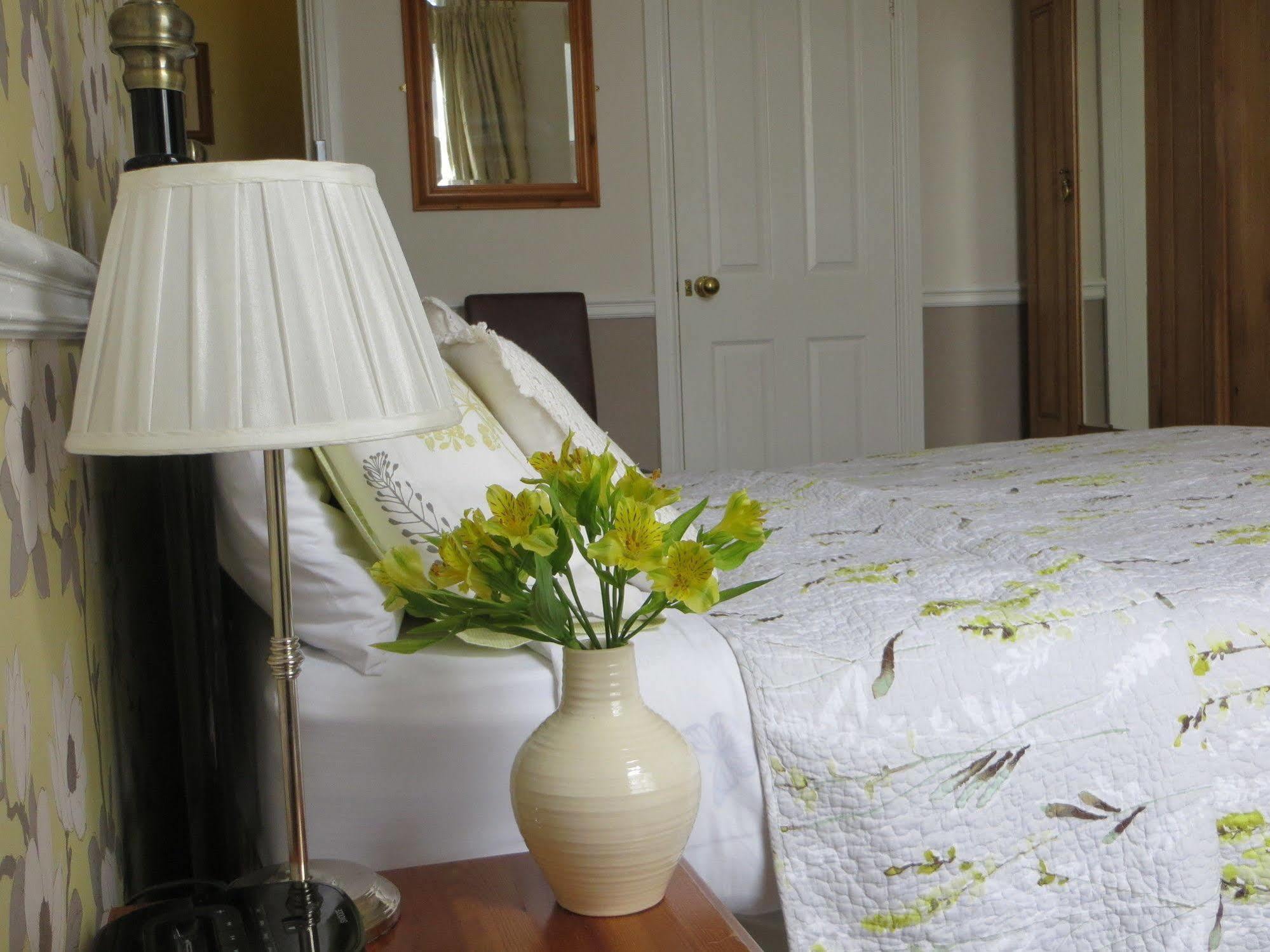 Avondale Guest House Йорк Экстерьер фото